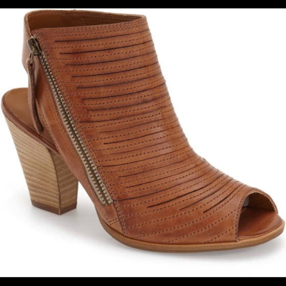 Paul Green Cayanne Sandal Booties